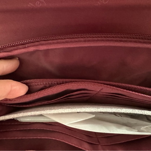 Vera Bradley - Multi Color Crossbag - Picture 5 of 5